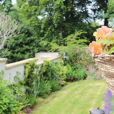 3 Bedroom Cottage In Sunninghill, Ascot Exterior photo